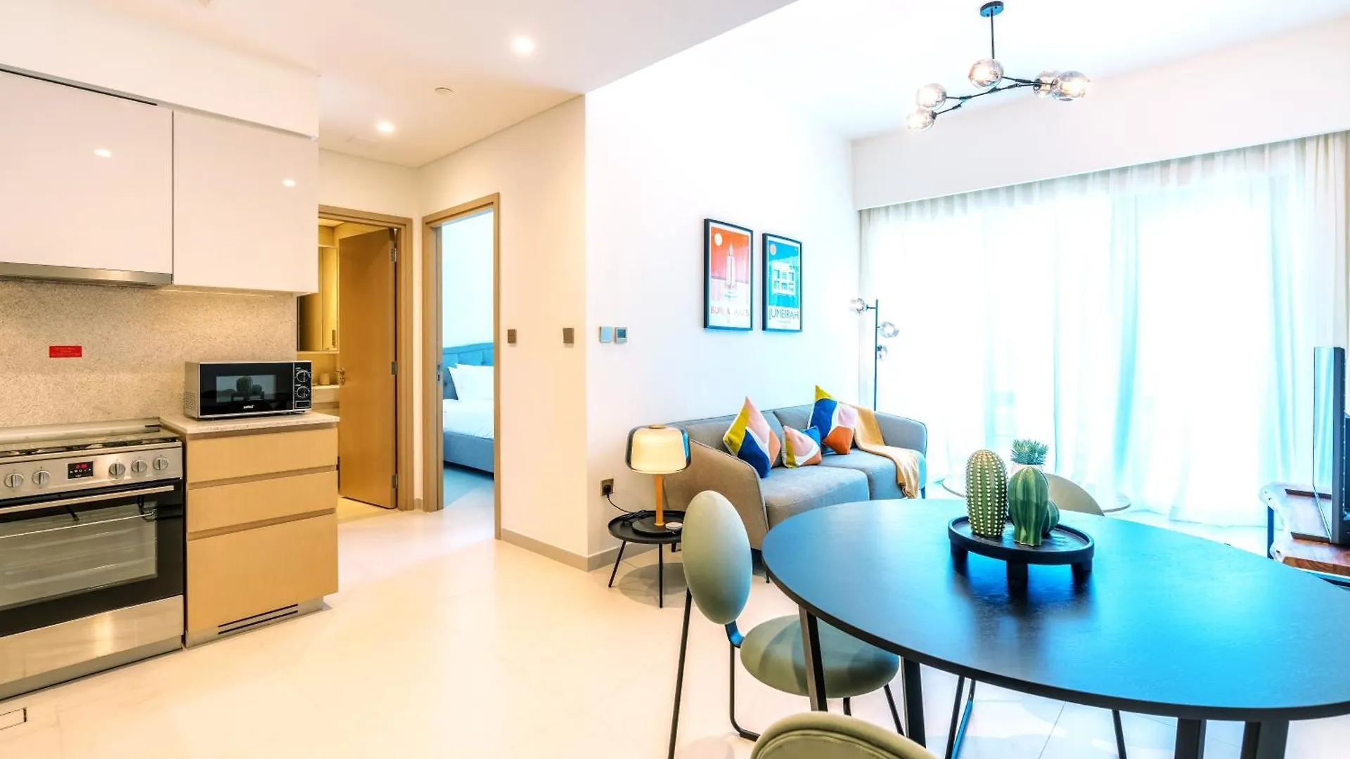 Luxury Burj Royale Modern Apt With Balcony Apartment Dubai