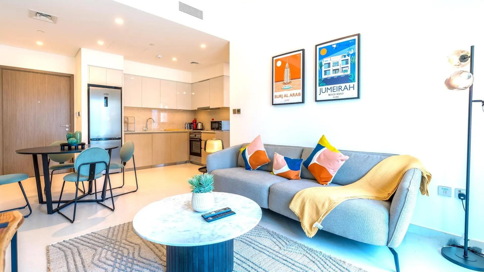 Luxury Burj Royale Modern Apt With Balcony Apartment Dubai