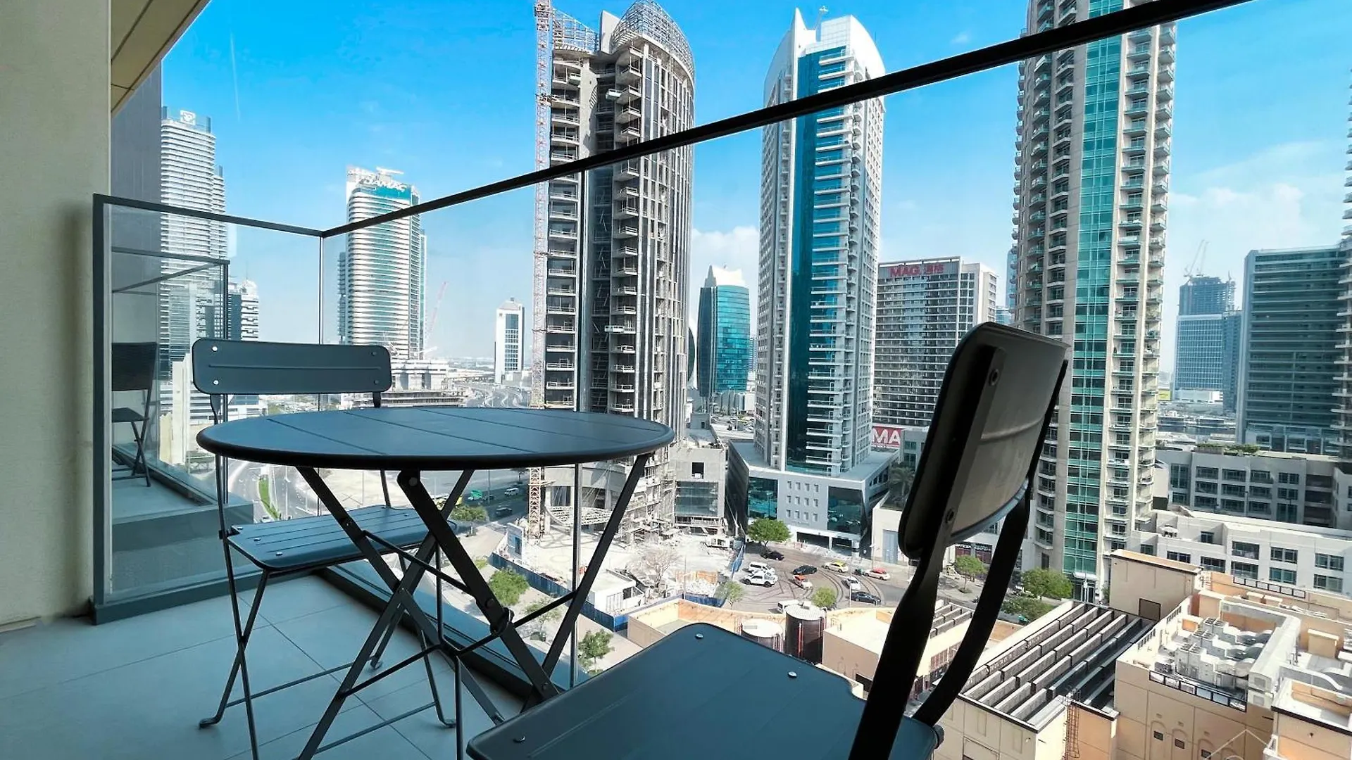 Luxury Burj Royale Modern Apt With Balcony Apartment Dubai